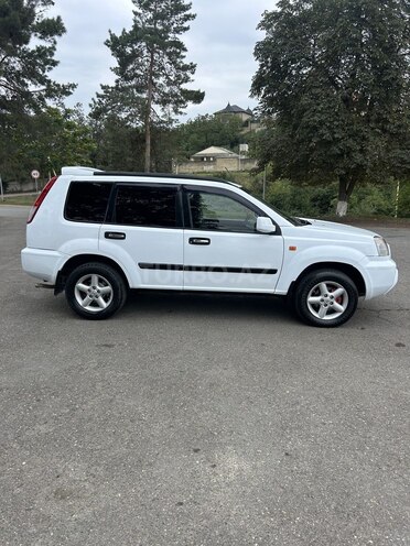 Nissan X-Trail 2002, 367,500 km - 2.5 l - Quba
