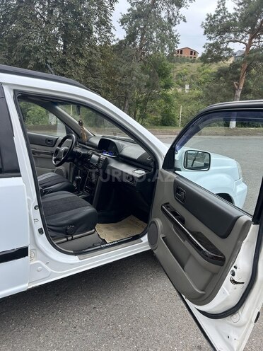 Nissan X-Trail 2002, 367,500 km - 2.5 l - Quba
