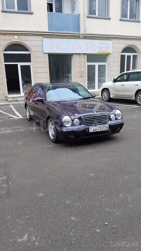 Mercedes E 240 1999, 450,000 km - 2.4 l - Masallı