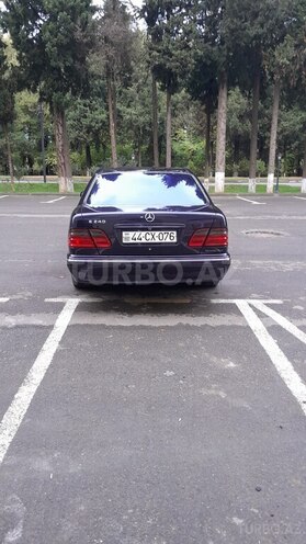 Mercedes E 240 1999, 450,000 km - 2.4 l - Masallı