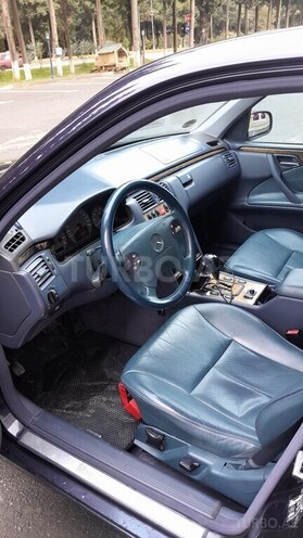 Mercedes E 240 1999, 450,000 km - 2.4 l - Masallı