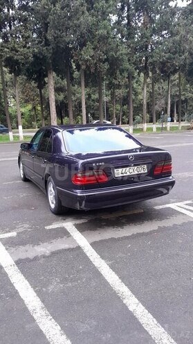 Mercedes E 240 1999, 450,000 km - 2.4 l - Masallı