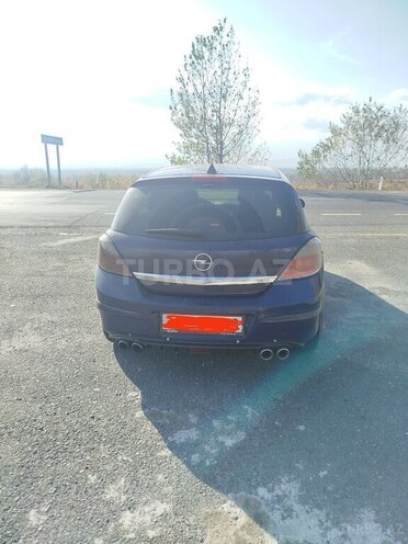 Opel Astra 2006, 200,000 km - 1.3 l - Qax
