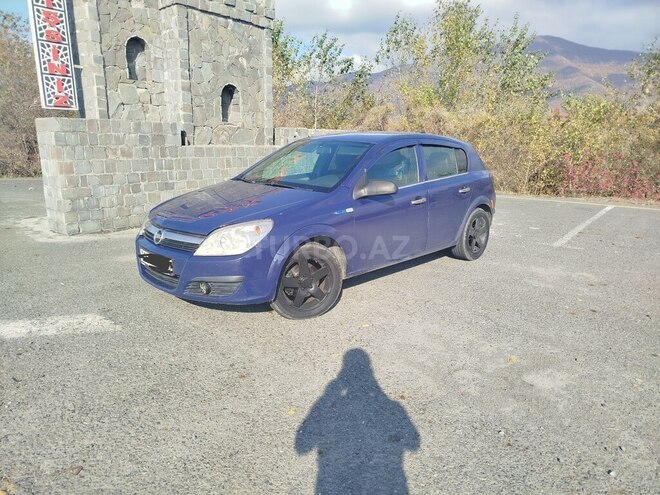 Opel Astra 2006, 200,000 km - 1.3 l - Qax