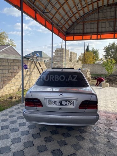 Mercedes E 320 2000, 423,000 km - 3.2 l - Bərdə