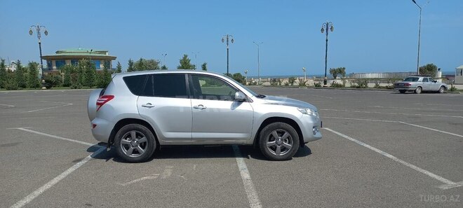 Toyota RAV4 2012, 185,000 km - 2.0 л - Bakı