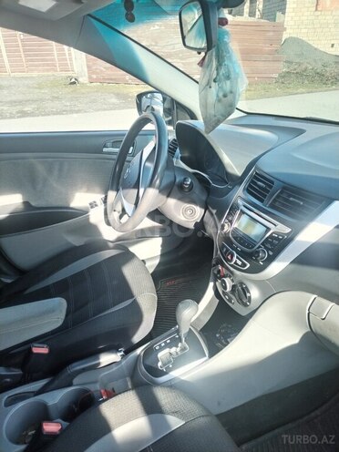 Hyundai Accent 2013, 220,000 km - 1.4 l - Qəbələ