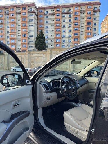 Mitsubishi Outlander 2010, 232,000 km - 3.0 l - Bakı