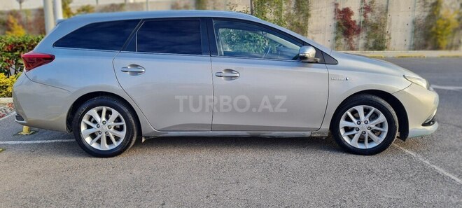 Toyota Auris 2016, 142,000 km - 1.8 l - Bakı