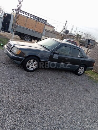 Mercedes E 250 1991, 350,097 km - 2.5 л - Biləsuvar