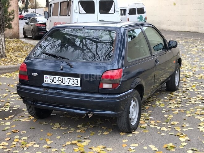 Ford Fiesta 1995, 589,990 km - 1.3 л - Qazax