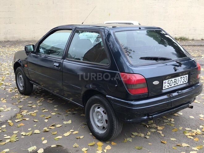 Ford Fiesta 1995, 589,990 km - 1.3 л - Qazax