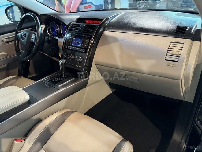 Mazda CX-9-11