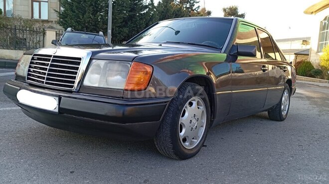 Mercedes E 200 1993, 490,985 km - 2.0 l - Bakı