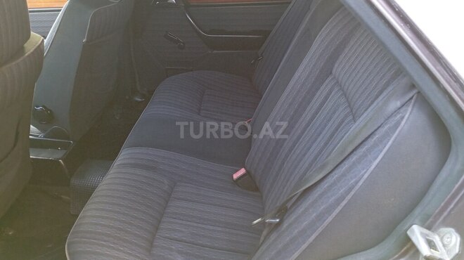 Mercedes E 200 1993, 490,985 km - 2.0 l - Bakı