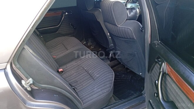 Mercedes E 200 1993, 490,985 km - 2.0 l - Bakı