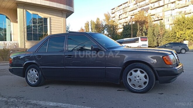 Mercedes E 200 1993, 490,985 km - 2.0 l - Bakı