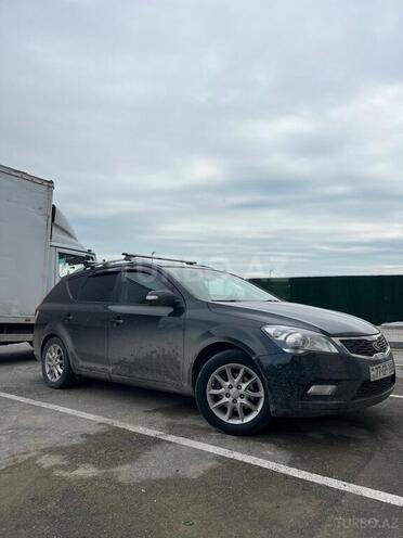 Kia Ceed 2009, 330,000 km - 1.6 л - Bakı
