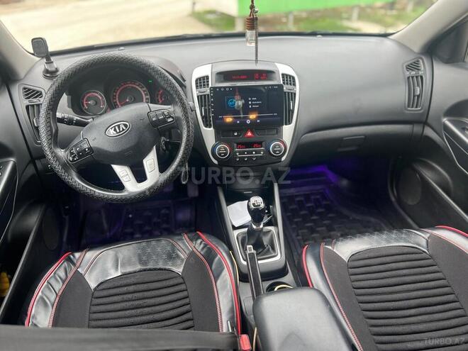 Kia Ceed 2009, 330,000 km - 1.6 л - Bakı