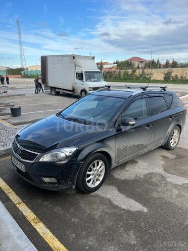 Kia Ceed 2009, 330,000 km - 1.6 л - Bakı