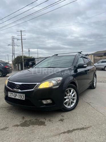 Kia Ceed 2009, 330,000 km - 1.6 л - Bakı