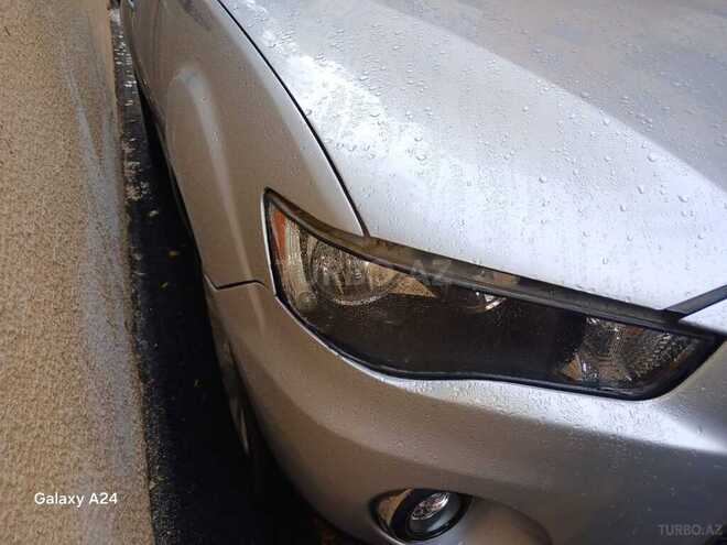 Mitsubishi Outlander 2010, 184,215 km - 2.4 л - Bakı