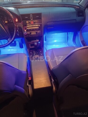 Mercedes E 230 1998, 268,000 km - 2.3 l - Mingəçevir