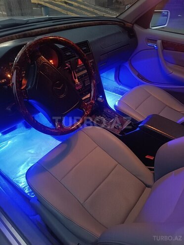 Mercedes E 230 1998, 268,000 km - 2.3 l - Mingəçevir