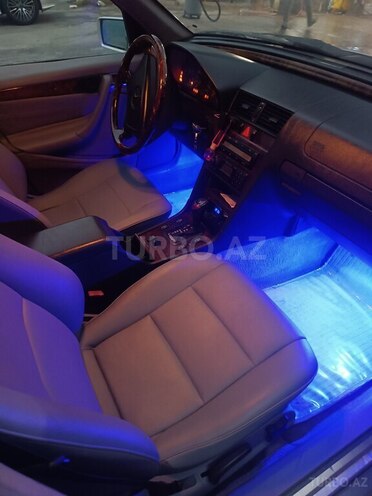 Mercedes E 230 1998, 268,000 km - 2.3 l - Mingəçevir