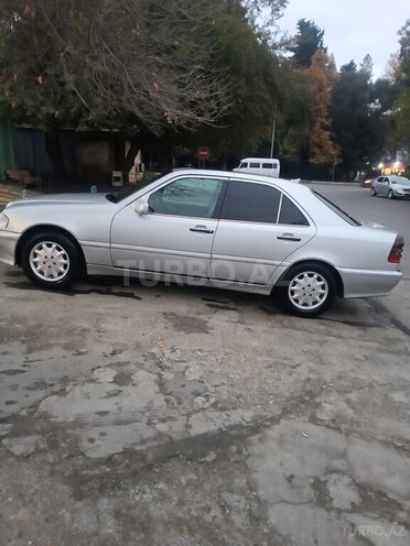 Mercedes E 230 1998, 268,000 km - 2.3 l - Mingəçevir