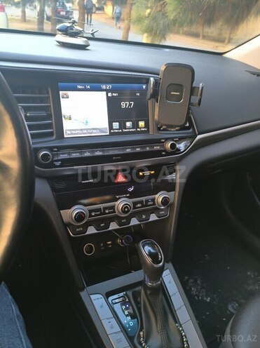 Hyundai Elantra 2019, 131,000 km - 1.6 l - Bakı