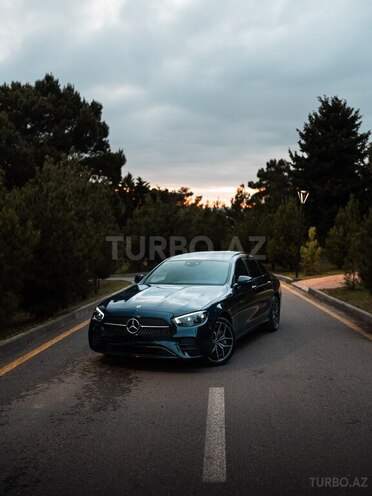 Mercedes E 300 e 4MATIC 2022, 36,000 km - 2.0 l - Bakı