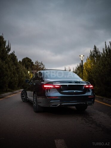Mercedes E 300 e 4MATIC 2022, 36,000 km - 2.0 l - Bakı