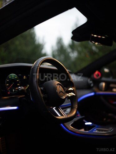 Mercedes E 300 e 4MATIC 2022, 36,000 km - 2.0 l - Bakı