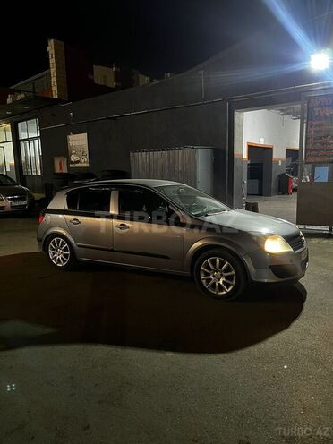 Opel Astra 2004, 340,000 km - 1.4 l - Bakı