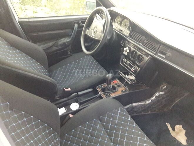 Mercedes 190 1991, 375,698 km - 2.0 l - Salyan