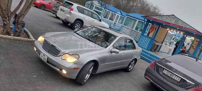 Mercedes C 240 2001, 330,056 km - 2.6 л - Xudat