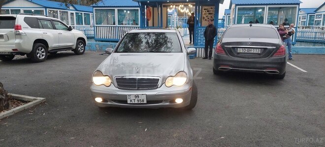 Mercedes C 240 2001, 330,056 km - 2.6 л - Xudat