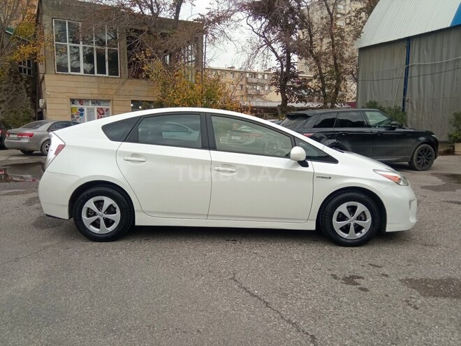 Toyota Prius 2015, 308,994 km - 1.8 л - Bakı