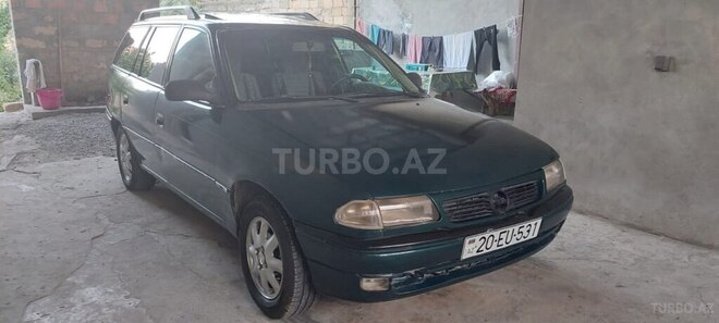 Opel Astra 1996, 10,000 km - 1.6 l - Qəbələ