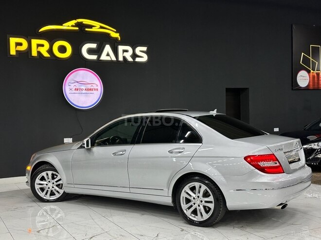 Mercedes C 250-11