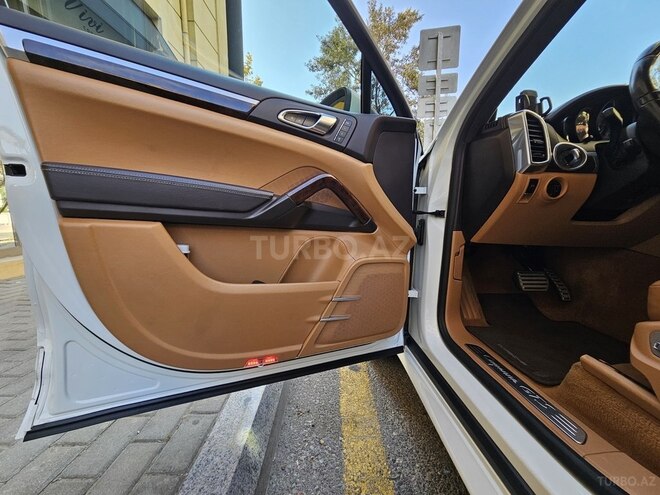 Porsche Cayenne GTS 2014, 93,200 km - 4.8 l - Bakı