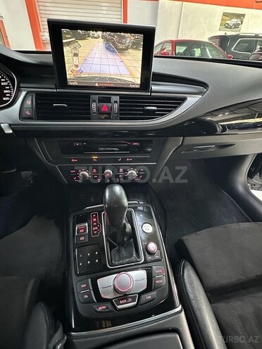 Audi A7-20