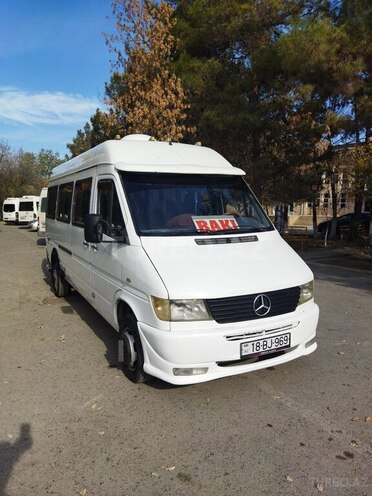 Mercedes Sprinter 412 2000, 563,289 km - 2.9 l - Sabirabad