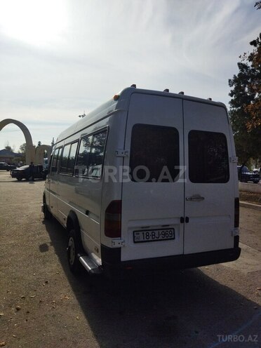 Mercedes Sprinter 412 2000, 563,289 km - 2.9 l - Sabirabad