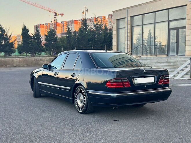 Mercedes E 240 2000, 345,000 km - 2.4 l - Bakı