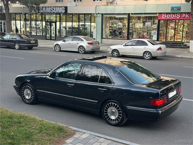 Mercedes E 240 2000, 345,000 km - 2.4 l - Bakı