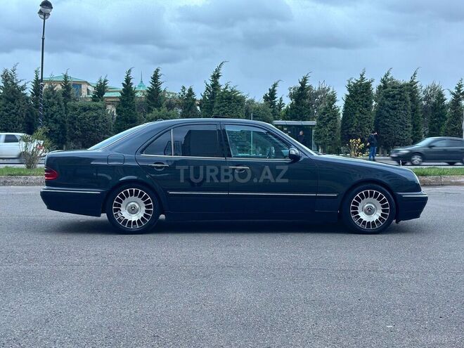 Mercedes E 240 2000, 345,000 km - 2.4 l - Bakı