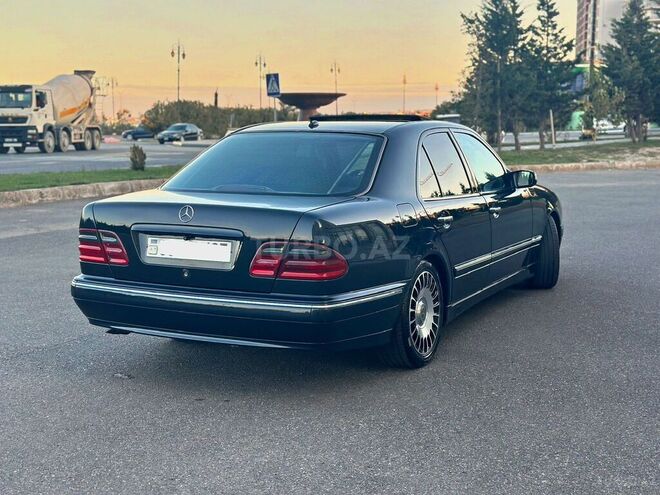 Mercedes E 240 2000, 345,000 km - 2.4 l - Bakı