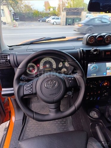 Toyota FJ Cruiser 2012, 110,000 km - 4.0 l - Bakı